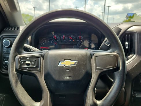Used 2020 Chevrolet Silverado 1500 Custom w/ Custom Value Package AWD/4WD image 15