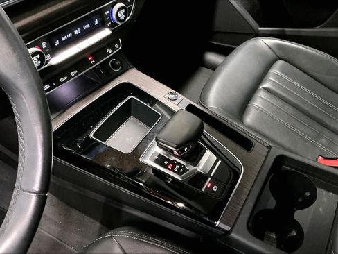 Used 2023 Audi Q5 2.0T Premium w/ Convenience Package image 19