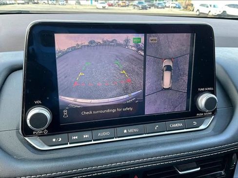 Used 2021 Nissan Rogue SV image 13