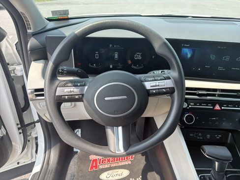 Used 2026 Hyundai Tucson SEL AWD/4WD image 17