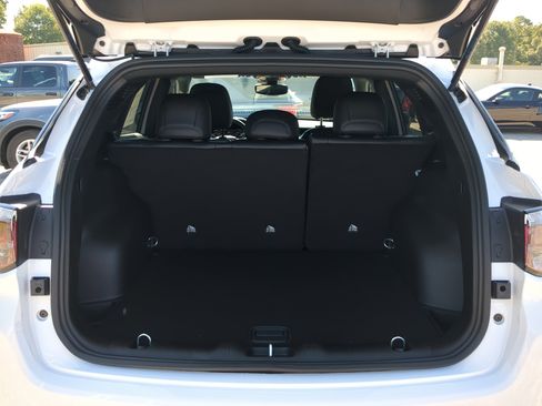 New 2026 Jeep Compass Latitude AWD/4WD image 11
