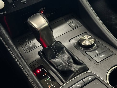 Used 2018 Lexus RC 350 image 18