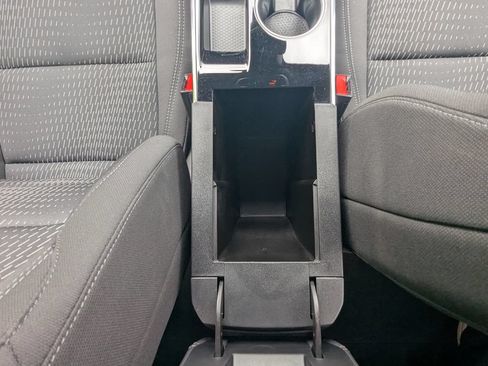 Used 2026 Chevrolet Equinox LT FWD image 23