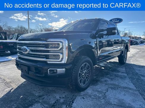 Used 2025 Ford F350 Platinum w/ Platinum Plus Package image 2