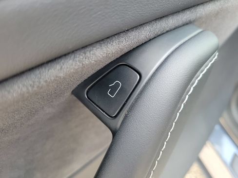 Used 2023 Tesla Model Y Long Range AWD/4WD image 14