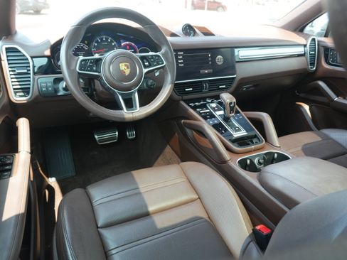 Used 2022 Porsche Cayenne S AWD/4WD image 34