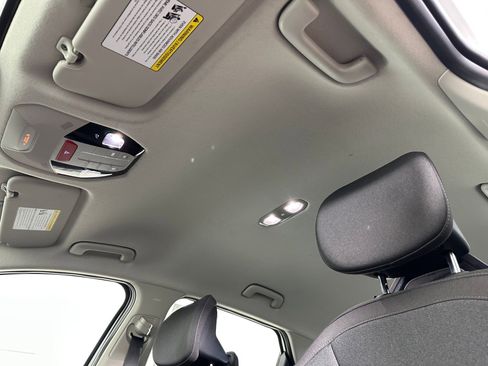 Used 2025 Kia K4 LXS image 13