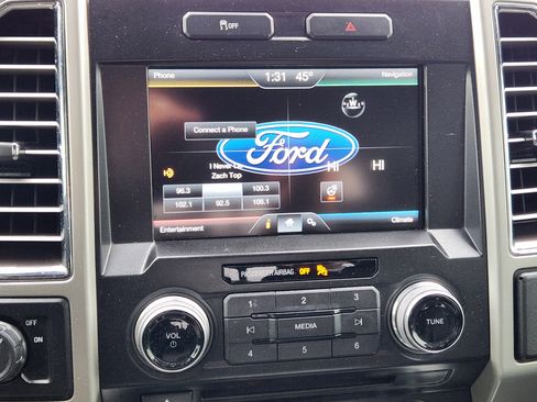 Used 2015 Ford F150 Lariat w/ Equipment Group 502A Luxury image 21