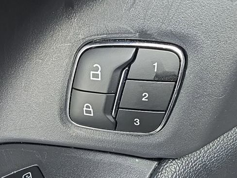 Used 2024 Ford Expedition Max XLT image 22