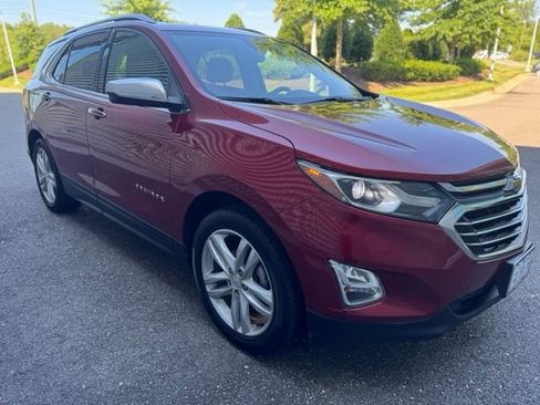 Used 2018 Chevrolet Equinox Premier FWD image 4