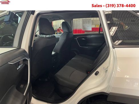 Certified 2025 Toyota RAV4 XLE AWD/4WD image 21