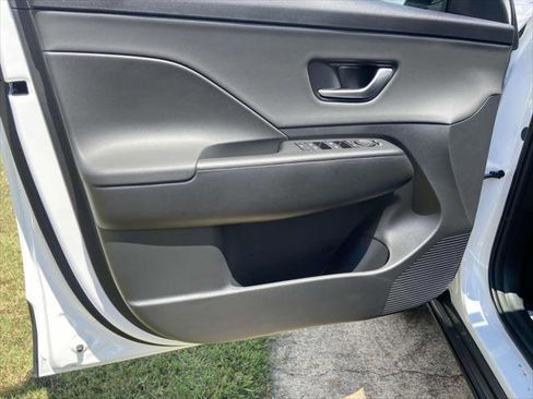 New 2026 Hyundai Kona SEL Premium FWD image 12