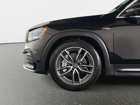 Used 2026 Mercedes-Benz GLB 35 AMG 4MATIC image 19
