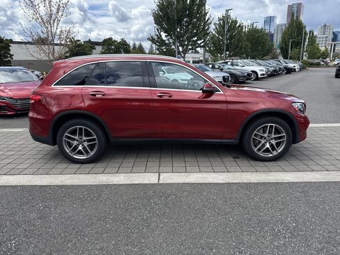 Used 2018 Mercedes-Benz GLC 300 image 4