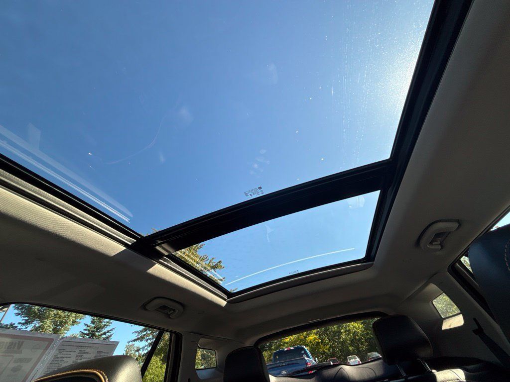 Used 2024 GMC Terrain AT4 w/ LPO, Floor Liner Package AWD/4WD image 33