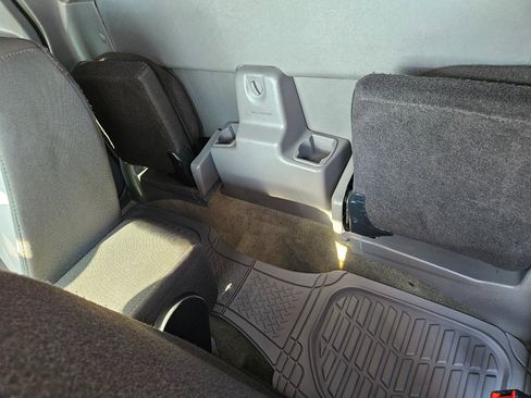 Used 2011 Ford Ranger XLT image 17