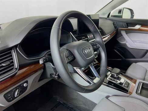 Used 2022 Audi Q5 2.0T Prestige image 9