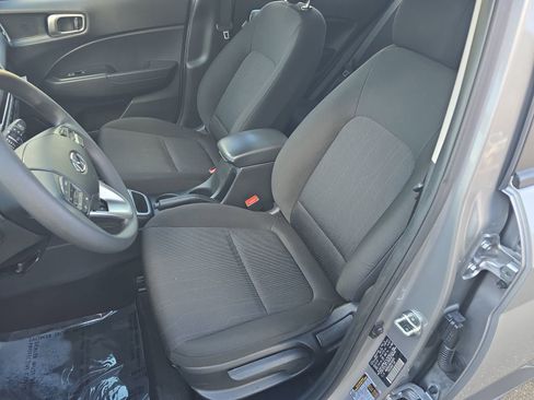 Used 2024 Hyundai Venue SE image 20