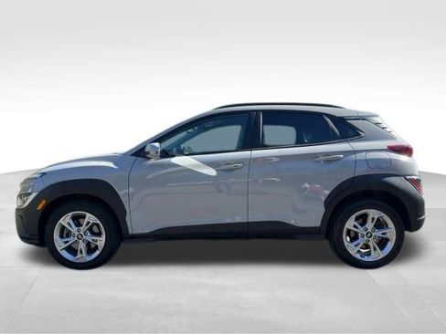 Used 2022 Hyundai Kona SEL image 2