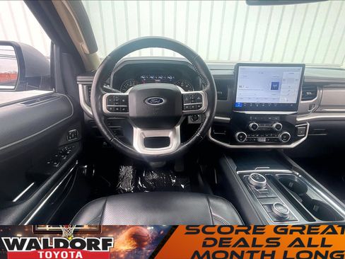 Used 2024 Ford Expedition XLT image 6