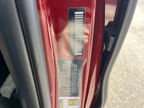 Used 2026 Kia Carnival FWD image 31