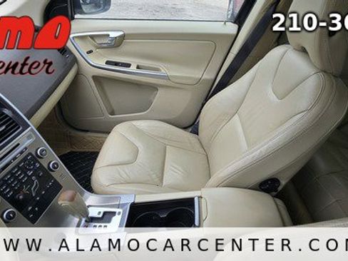 Used 2011 Volvo XC60 3.2 R-Design FWD image 37