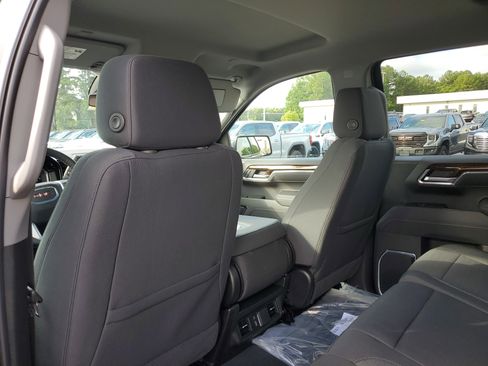 New 2025 GMC Sierra 1500 Elevation image 10