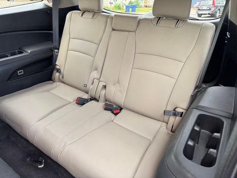 Used 2016 Honda Pilot Touring image 9