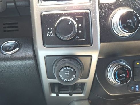 Used 2020 Ford F150 Lariat w/ Equipment Group 502A Luxury AWD/4WD image 33