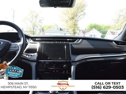 Used 2025 Jeep Grand Cherokee Altitude AWD/4WD image 32
