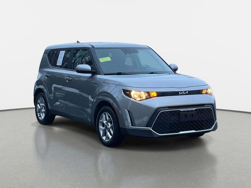 Used 2024 Kia Soul LX w/ Option Group 015 image 3