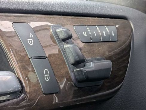 Used 2015 Mercedes-Benz GL 450 4MATIC image 26