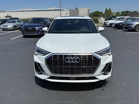 Used 2025 Audi Q3 2.0T Premium w/ Convenience Package AWD/4WD image 2