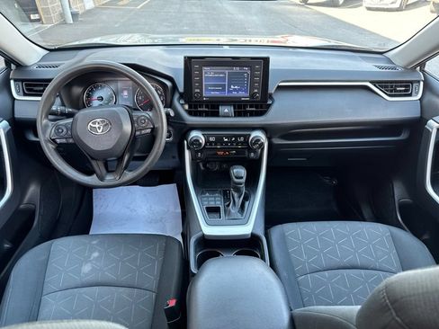 Used 2021 Toyota RAV4 XLE AWD/4WD image 11