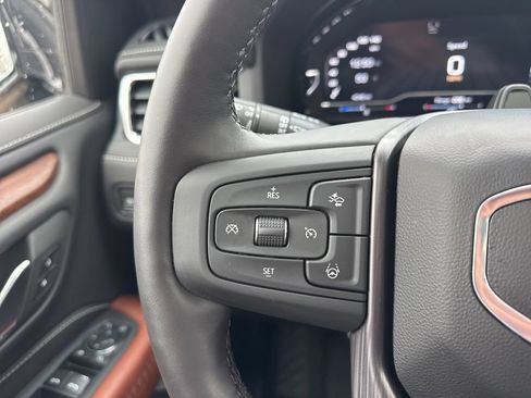 Used 2024 GMC Yukon XL Denali Ultimate w/ LPO, Illumination Package AWD/4WD image 20