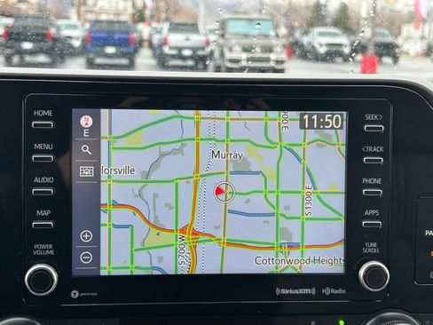 Used 2021 Toyota Highlander XLE image 20