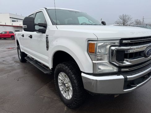 Used 2020 Ford F350 XLT w/ Camper Package image 12