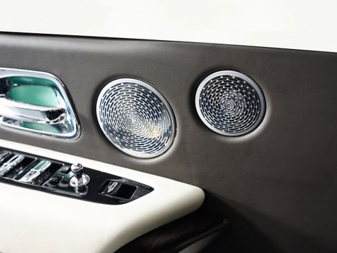 Used 2023 Rolls-Royce Cullinan w/ Cullinan Package image 47