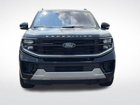 Used 2025 Ford Expedition Platinum AWD/4WD image 3