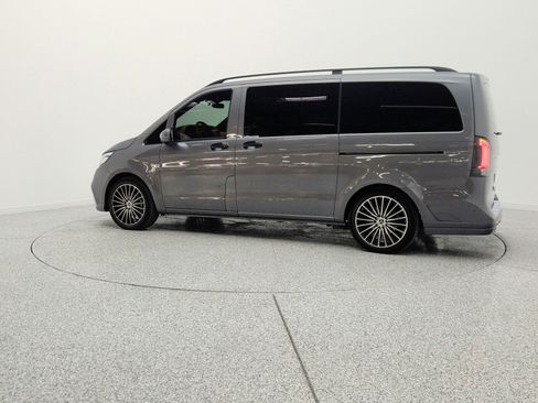 Used 2022 Mercedes-Benz Metris Passenger image 8