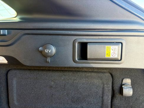 Used 2017 Jaguar F-PACE Prestige image 25