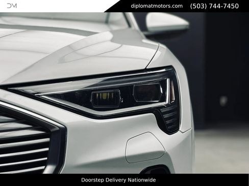 Used 2021 Audi e-tron Premium AWD/4WD image 13