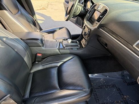 Used 2021 Chrysler 300 Touring L image 38