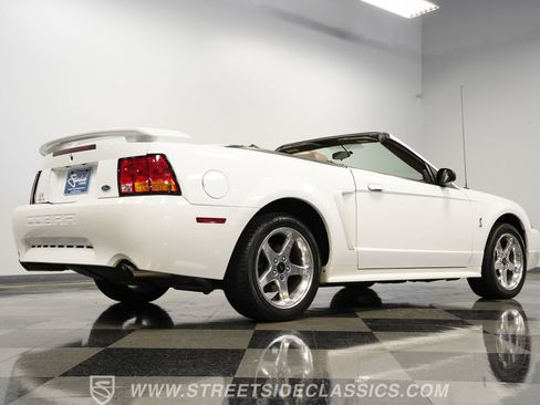Used 2001 Ford Mustang Cobra RWD image 28