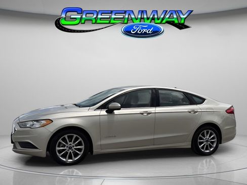 Used 2017 Ford Fusion S FWD image 1