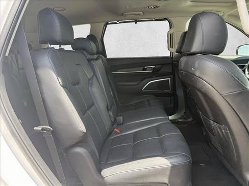 Used 2024 Kia Telluride EX FWD image 17