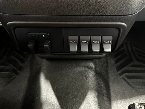 Used 2015 Ford Transit 350 XL image 32