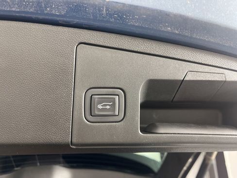 Used 2024 Cadillac XT4 Sport FWD image 21