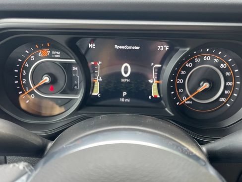 New 2025 Jeep Wrangler Unlimited Sahara AWD/4WD image 18