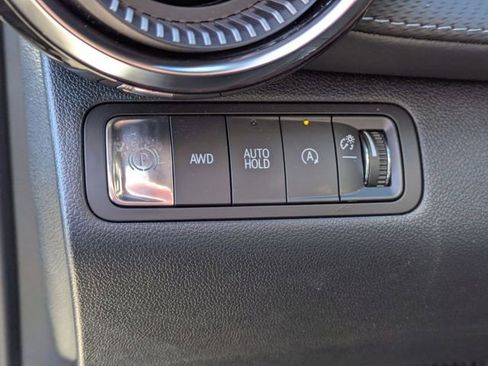 New 2026 Chevrolet Equinox LT w/ Convenience Package II FWD image 13